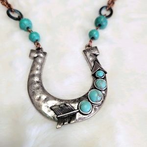 SOLD 🐎4/$20 Necklace & Earing Set